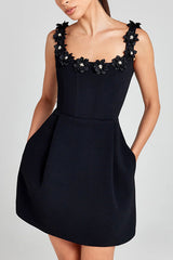 inostorâ„?Faux Pearl Flower Applique Square Neck Pocketed Mini Dress