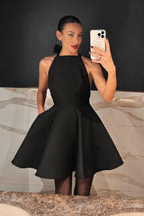 inostorâ„?Black high-waisted sleeveless halterneck dress
