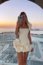 inostorâ„?Ruffled bud waisted evening dress