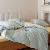 Contrast Stripe Bedding Set