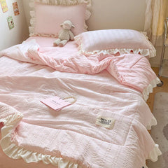 Korean Princess Style Summer Cool Quilt Comforter Soft Seersucker Lace Ruffles Summer Thin Quilt Blanket Machine Washable