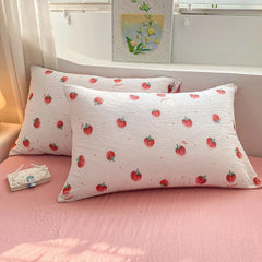 Ins Pink Strawberry Cute Bedding Set Cartoon Fruit Duvet Cover Soft Queen Full Size Flat Bed Sheet Girls Quilt Cover Pillowcase