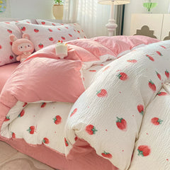 Ins Pink Strawberry Cute Bedding Set Cartoon Fruit Duvet Cover Soft Queen Full Size Flat Bed Sheet Girls Quilt Cover Pillowcase