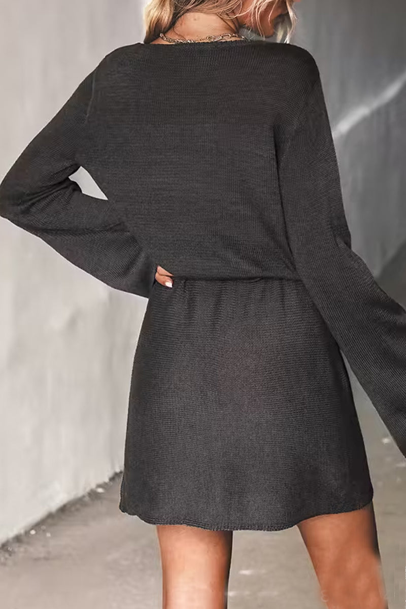 Casual Simplicity Solid Frenulum V Neck Long Sleeve Dresses