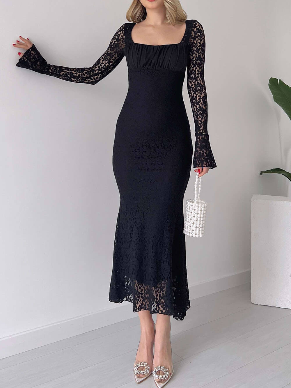 inostorâ„?Lace Ruffle Dress