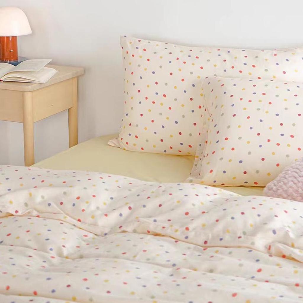 Cheerful Polka Dot Bedding Set
