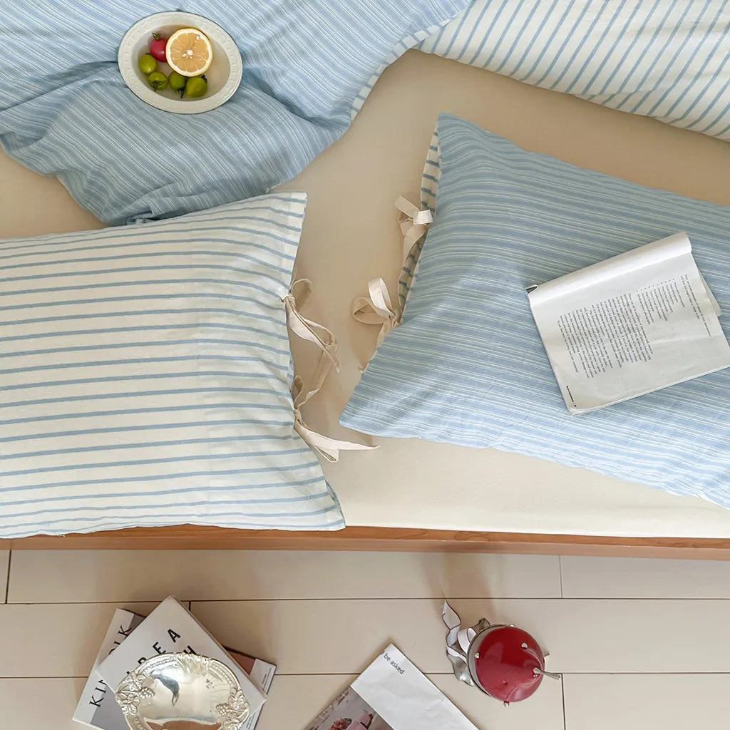 Contrast Stripe Bedding Set