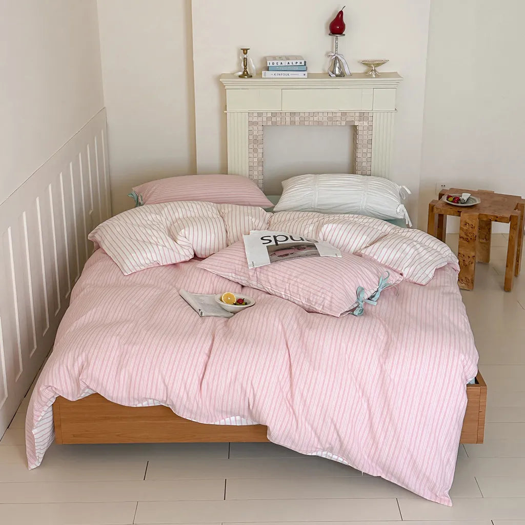 Contrast Stripe Bedding Set