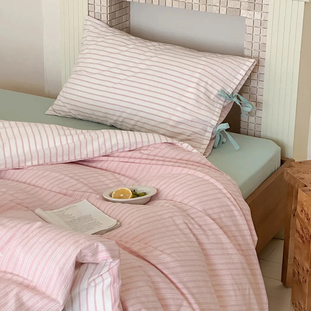 Contrast Stripe Bedding Set