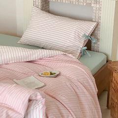 Contrast Stripe Bedding Set
