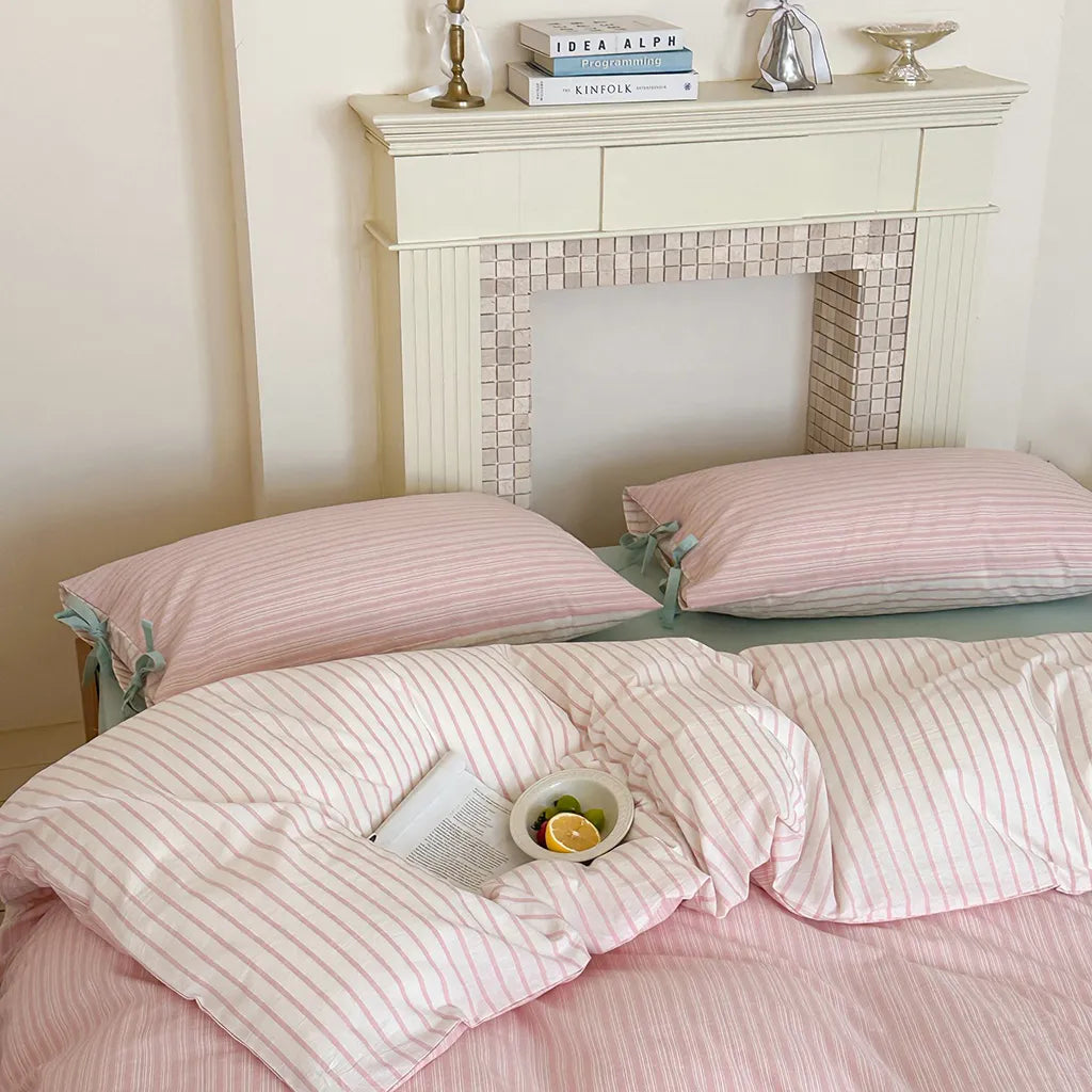 Contrast Stripe Bedding Set
