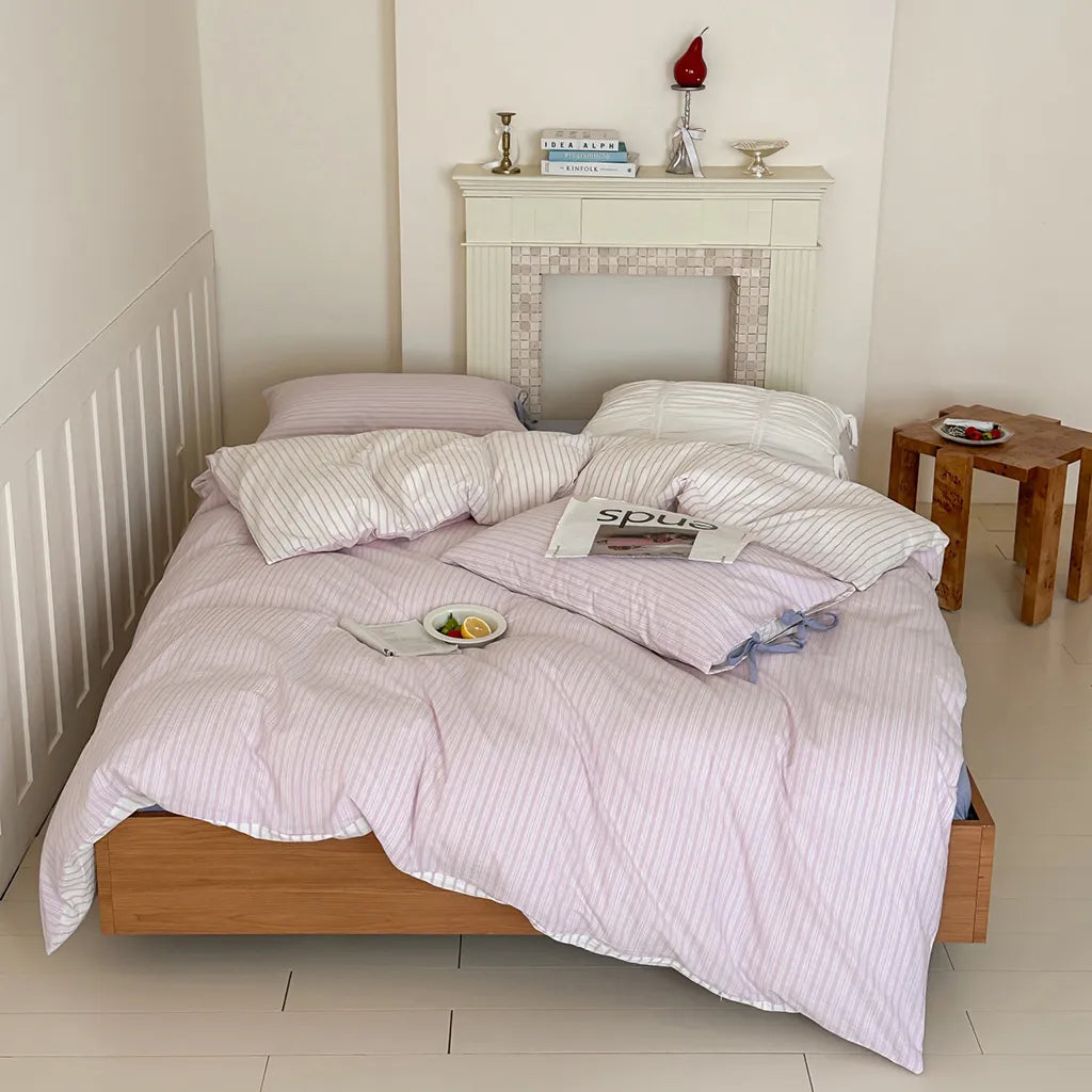 Contrast Stripe Bedding Set