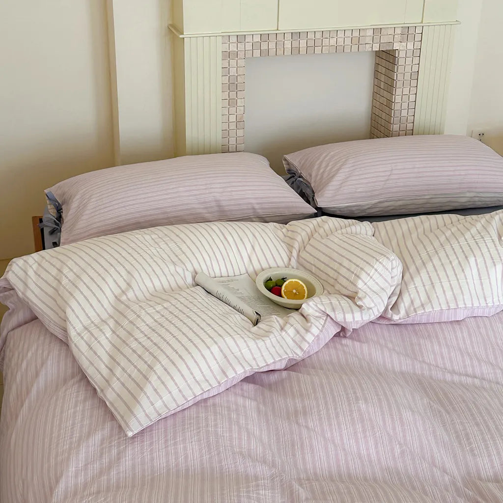 Contrast Stripe Bedding Set