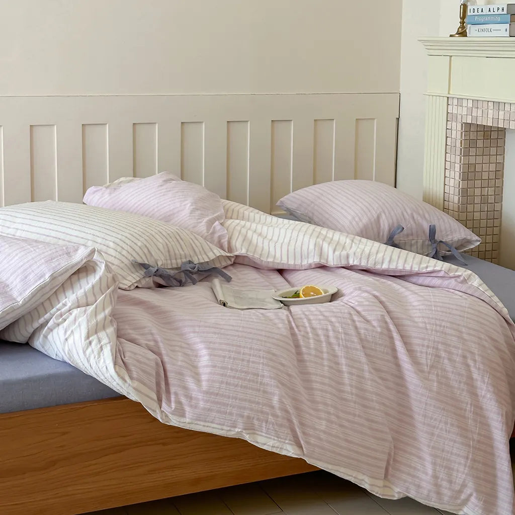 Contrast Stripe Bedding Set