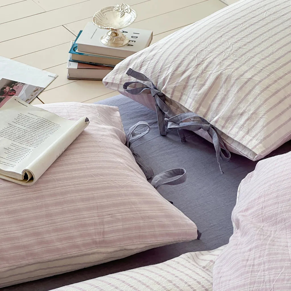 Contrast Stripe Bedding Set