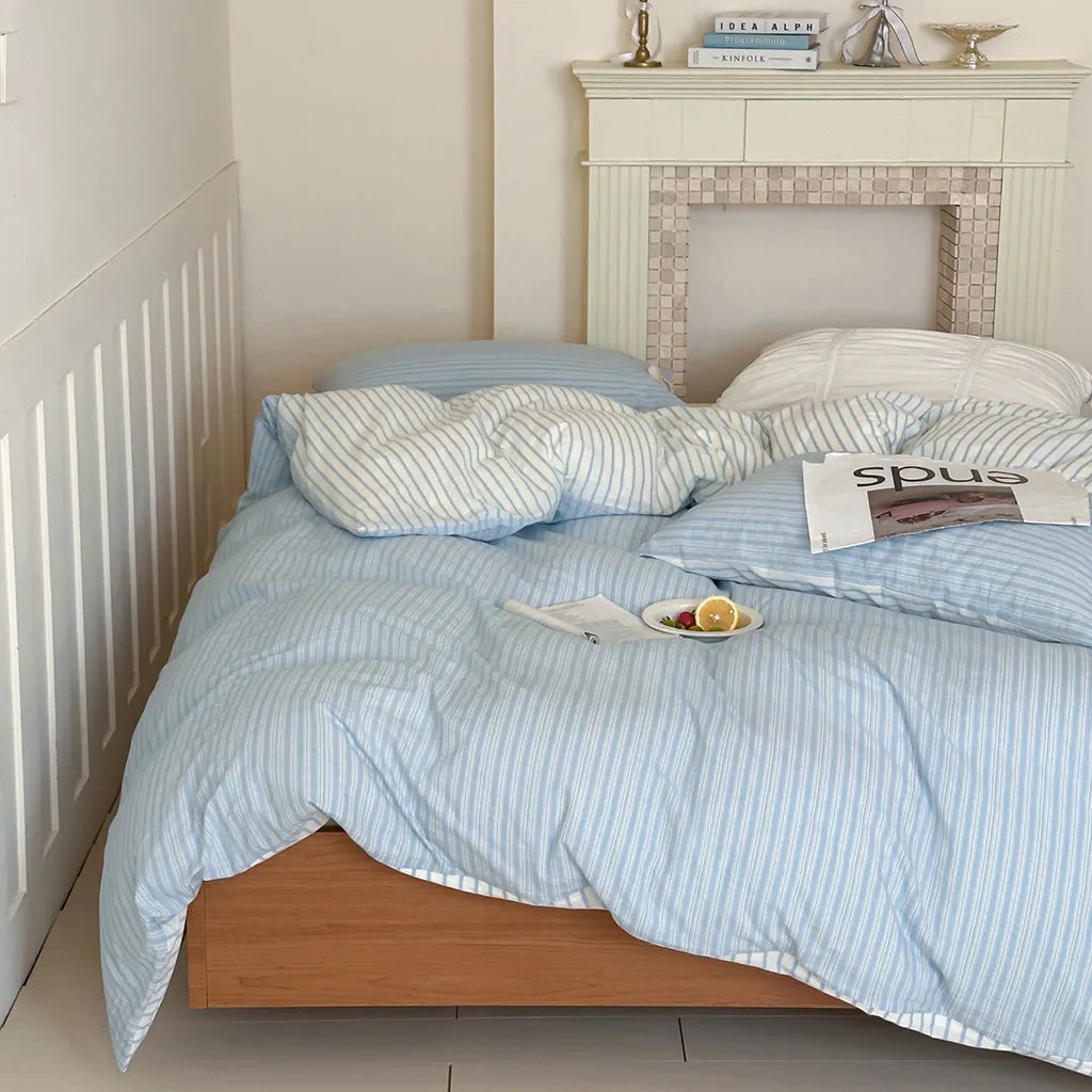 Contrast Stripe Bedding Set