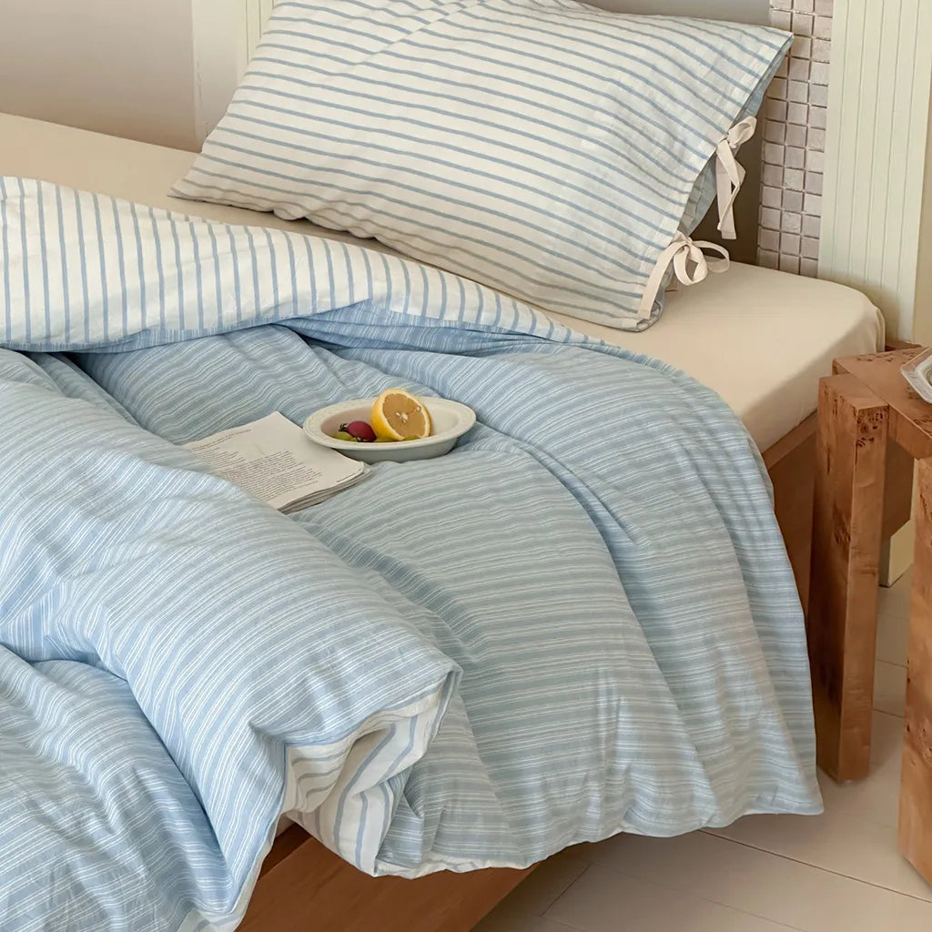 Contrast Stripe Bedding Set