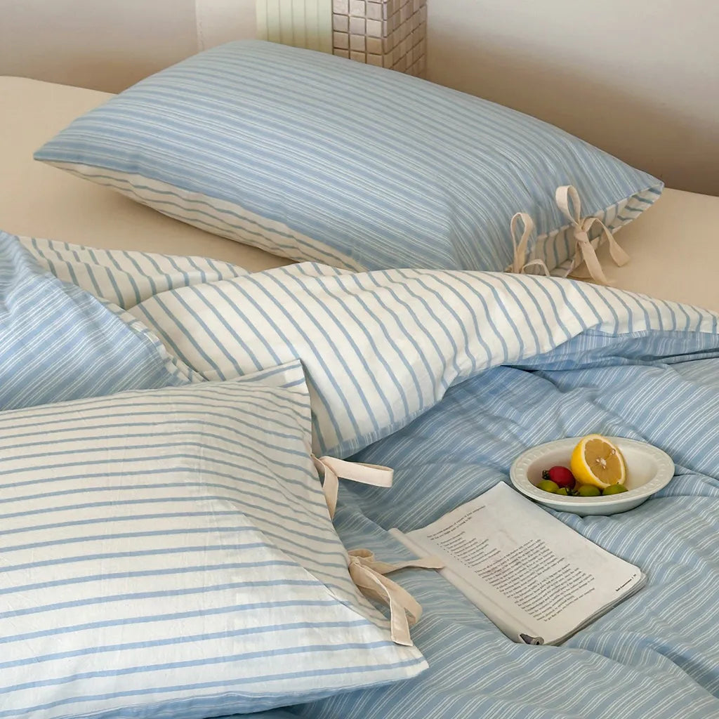 Contrast Stripe Bedding Set