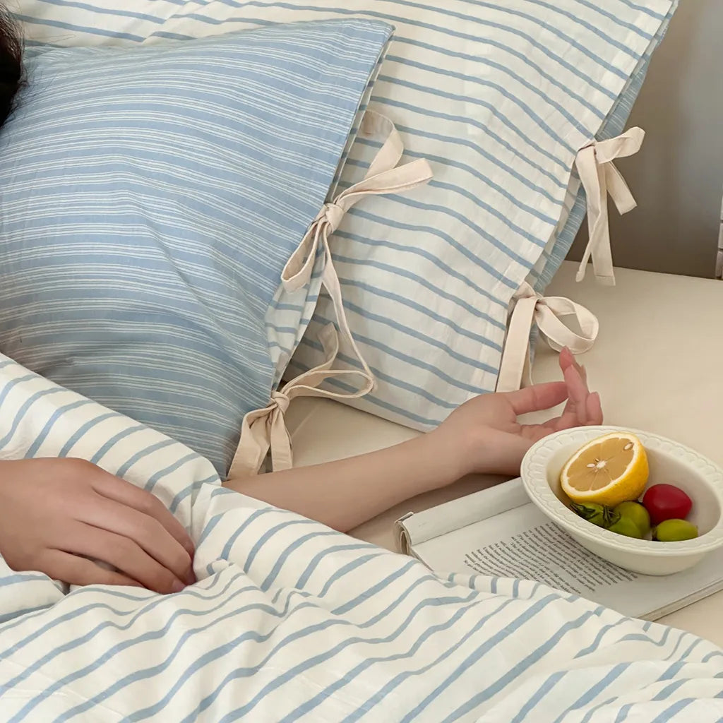 Contrast Stripe Bedding Set
