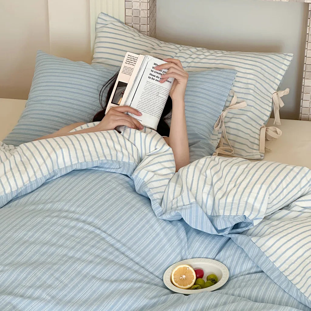 Contrast Stripe Bedding Set
