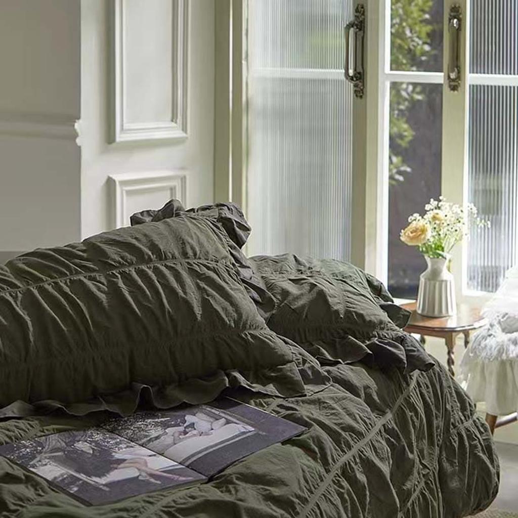 Dark Academia Royal Duvet Cover - Tan