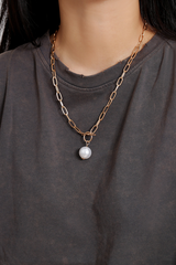 Faux Pearl Pendant Chain Necklace