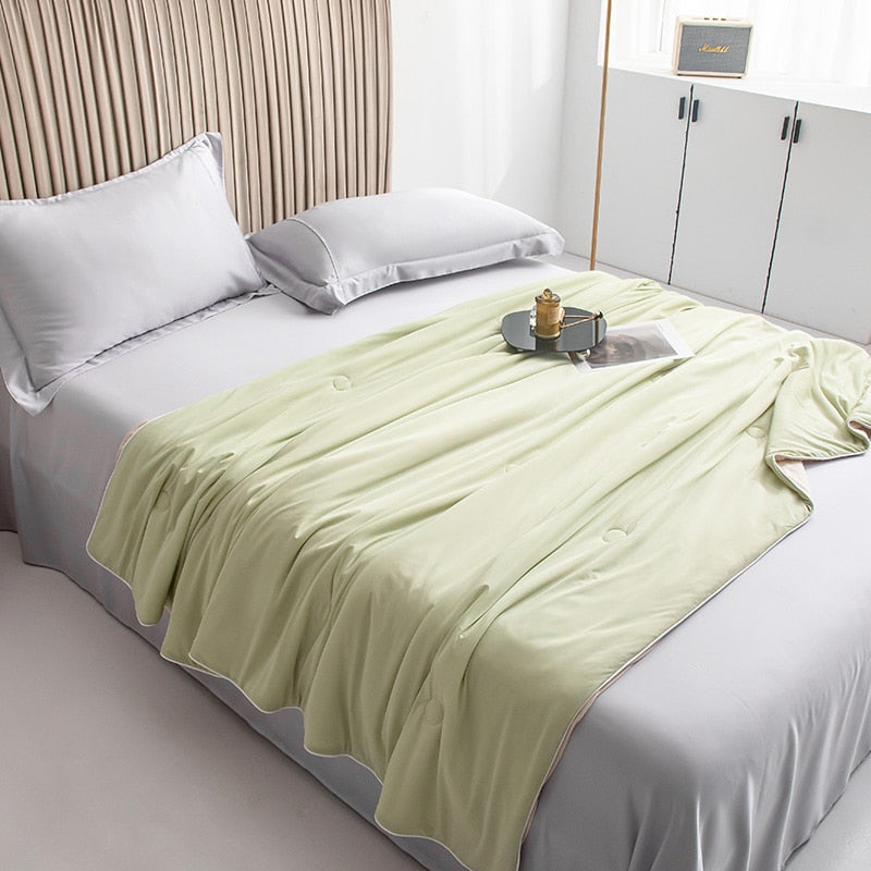 Cooling Blankets Smooth Air Condition Comforter Lightweight Summer Quilt with Double Side Cold & Cooling Fabric
