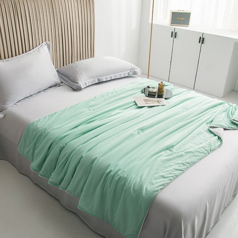 Cooling Blankets Smooth Air Condition Comforter Lightweight Summer Quilt with Double Side Cold & Cooling Fabric