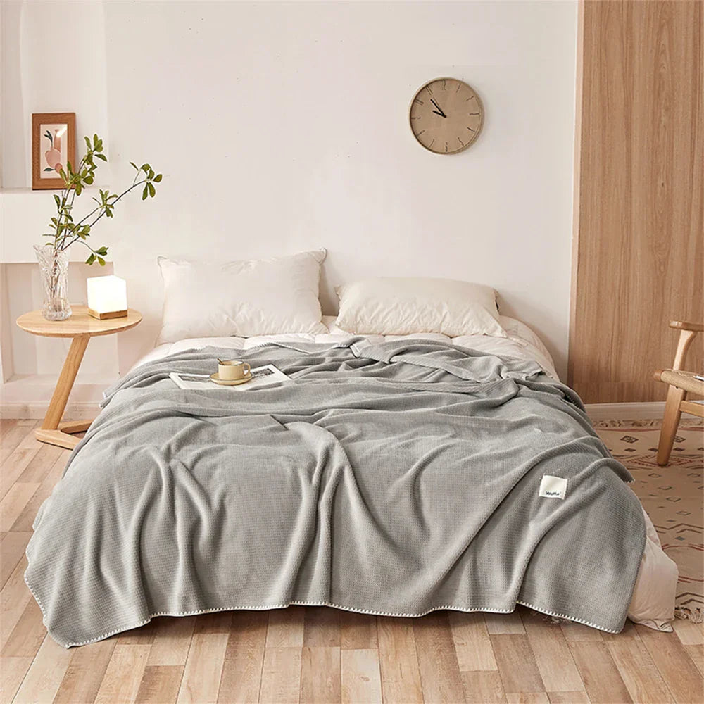 Flannel Blanket Soft Bedspread Shawl Blankets for Beds Sofa Office Napping Warm Bedding Throw Blanket