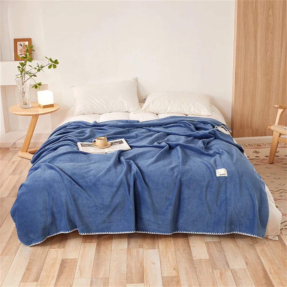 Flannel Blanket Soft Bedspread Shawl Blankets for Beds Sofa Office Napping Warm Bedding Throw Blanket