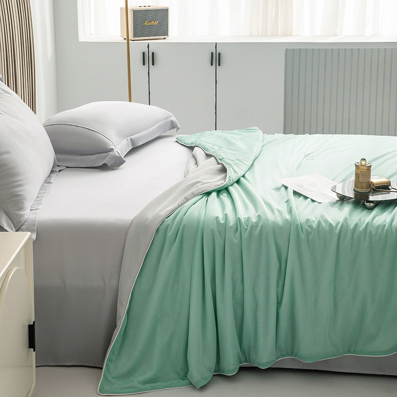 Cooling Blankets Smooth Air Condition Comforter Lightweight Summer Quilt with Double Side Cold & Cooling Fabric