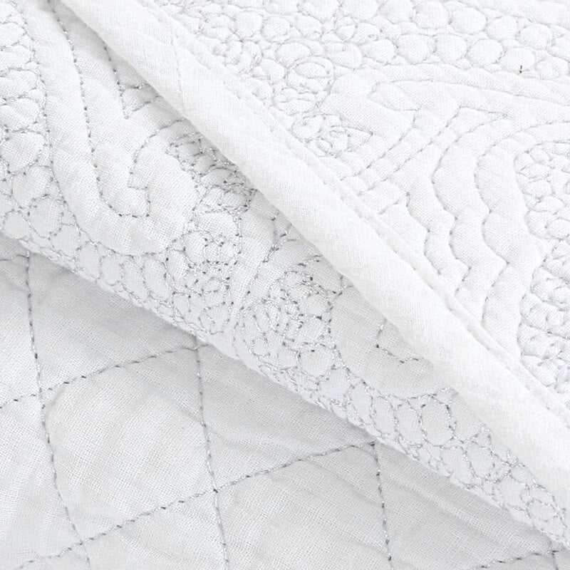 Double Cover Embroidered Pure White 3 Piece Quilted Quilt Pillowcase Free Shipping len?ol de cama casal