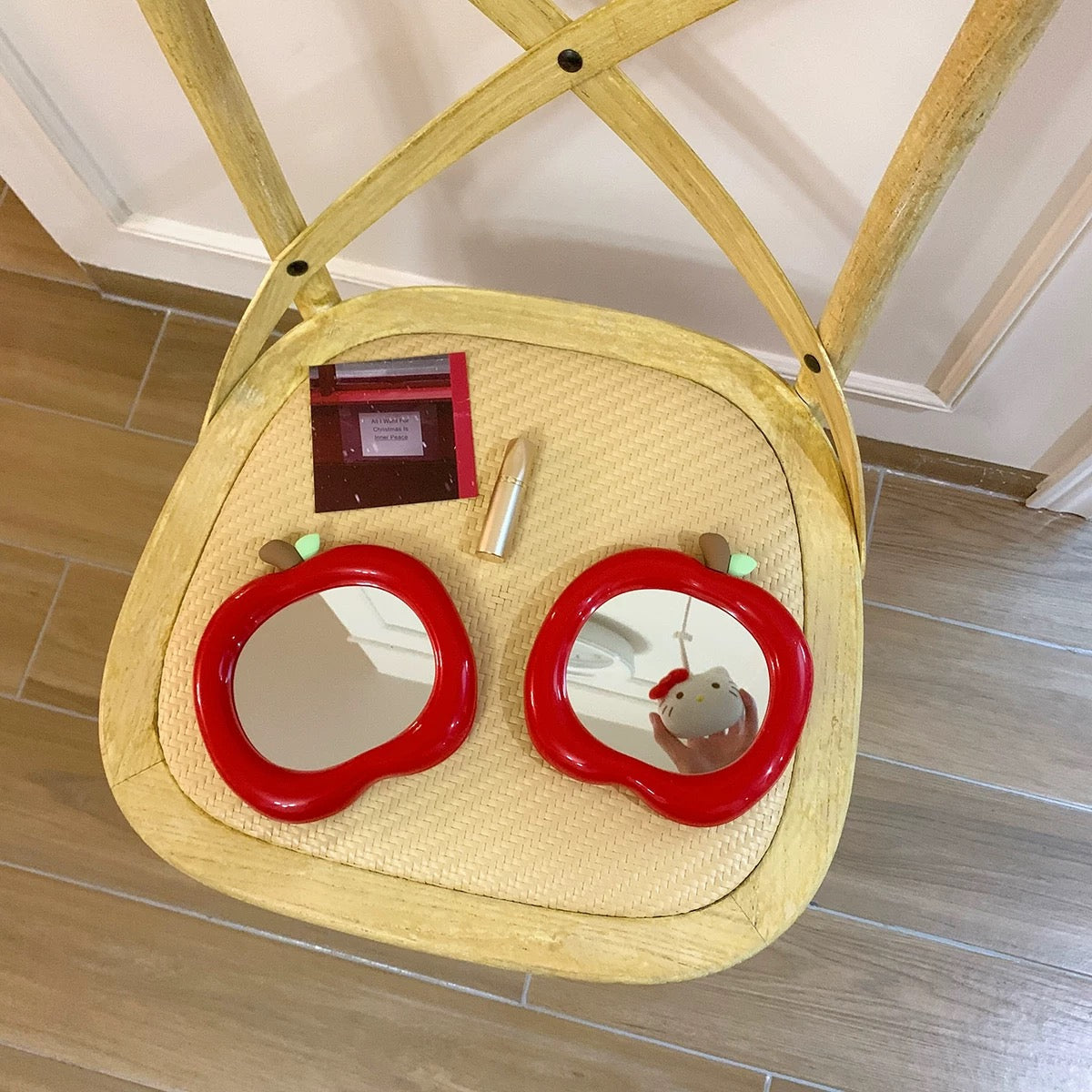 Apple Makeup Mirror