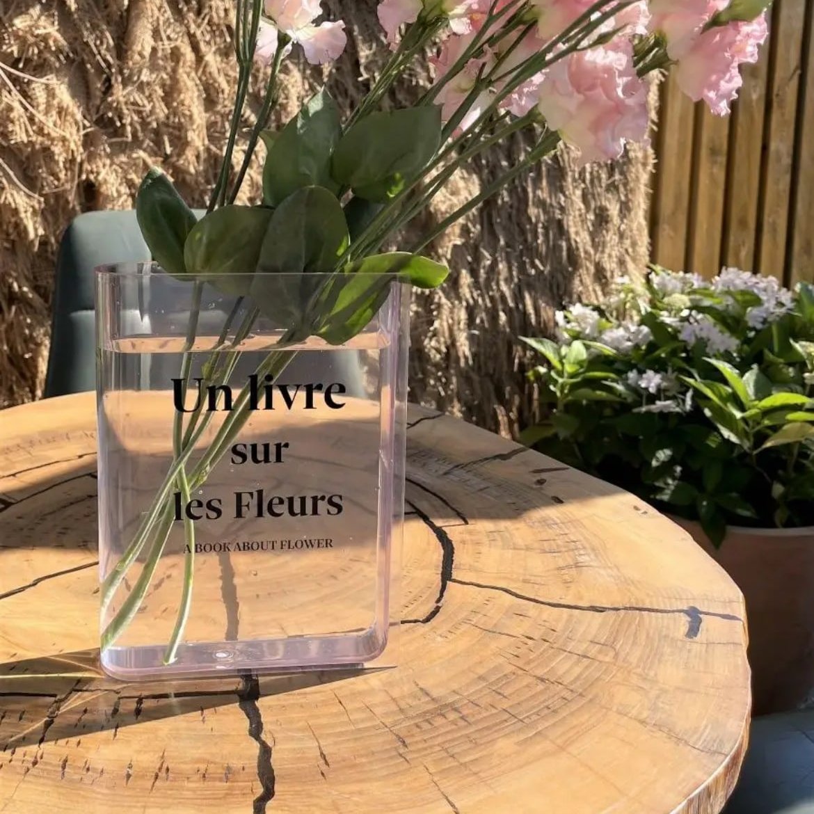 Translucent Book Vase – Corlus