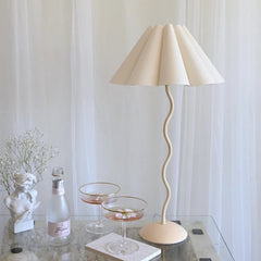 Tulip Squiggle Lamp
